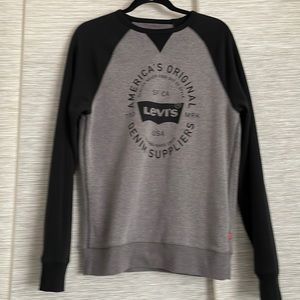Levi’s pullover light sweatshirt